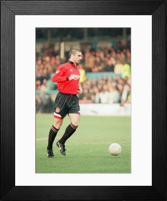 Framed Print : Reading 0-3 Manchester United, FA Cup 4th Round match at Elm Park Framed Print : Reading 0-3 Manchester United, FA Cup 4th Round match at Elm Park