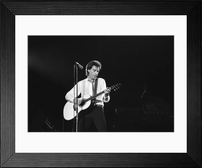 Framed Print : Ray Davies, sings as he fronts The Kinks at The Reading Festival, 1981 Framed Print : Ray Davies, sings as he fronts The Kinks at The Reading Festival, 1981