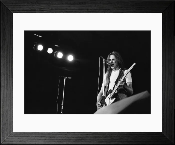 Framed Print : Status Quo perform at The Reading Festival on Saturday 25th August 1973 Framed Print : Status Quo perform at The Reading Festival on Saturday 25th August 1973