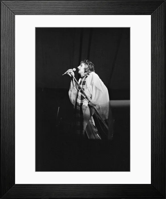 Framed Print : The Faces, featuring Rod Stewart perform at The Reading Festival on Saturday 25th August