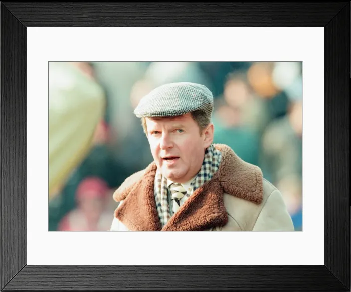 Framed Print : Reading 0-3 Manchester United, FA Cup 4th Round match at Elm Park Framed Print : Reading 0-3 Manchester United, FA Cup 4th Round match at Elm Park