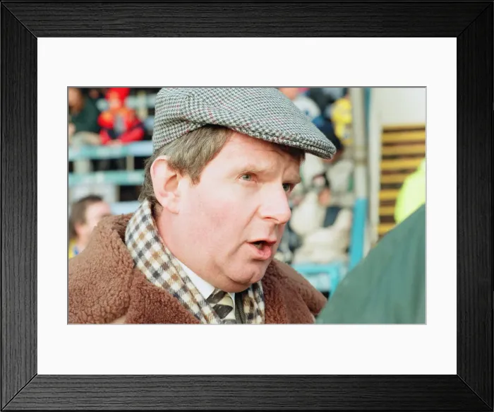Framed Print : Reading 0-3 Manchester United, FA Cup 4th Round match at Elm Park