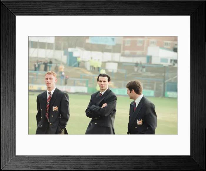 Framed Print : Reading 0-3 Manchester United, FA Cup 4th Round match at Elm Park Framed Print : Reading 0-3 Manchester United, FA Cup 4th Round match at Elm Park