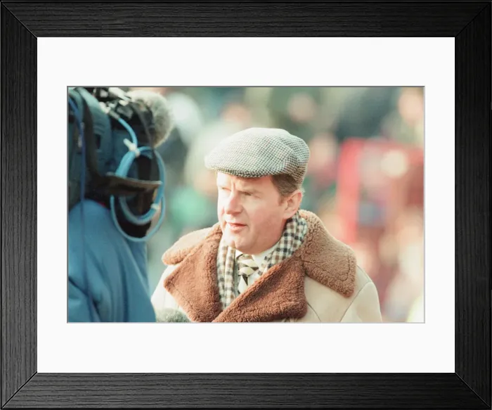 Framed Print : Reading 0-3 Manchester United, FA Cup 4th Round match at Elm Park Framed Print : Reading 0-3 Manchester United, FA Cup 4th Round match at Elm Park