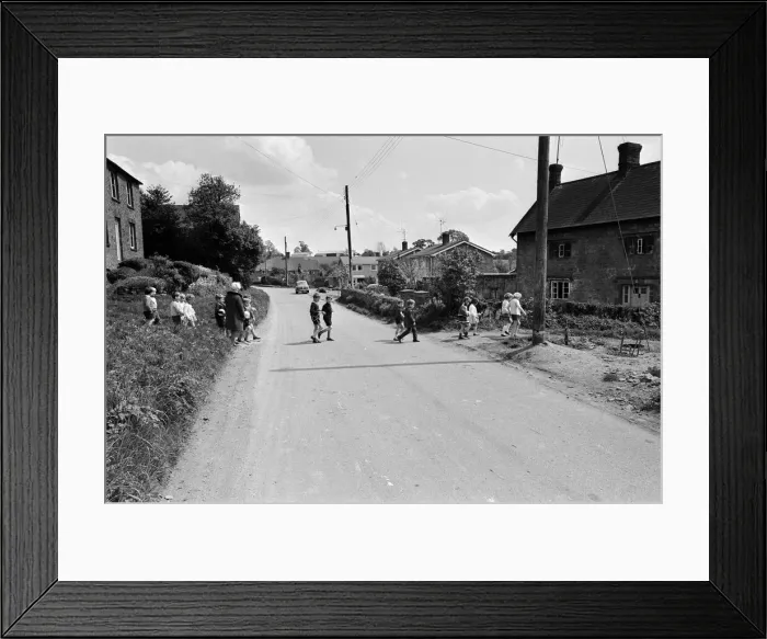 Framed Print : Mollington Village, near Banbury, Oxfordshire. 23rd May 1969