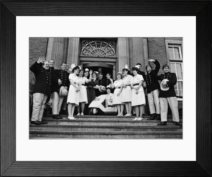 Framed Print : John O Groats to Lands End In a Sinclair C5 The 10-mean Red Watch crew Framed Print : John O Groats to Lands End In a Sinclair C5 The 10-mean Red Watch crew