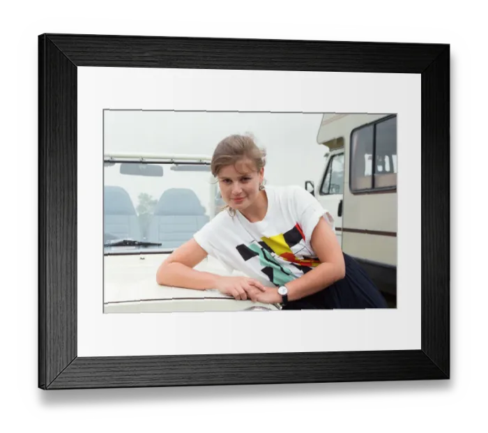 Framed Print : Sophie Aldred as Doctor Who assistant Ace seen here on location near Arundel during