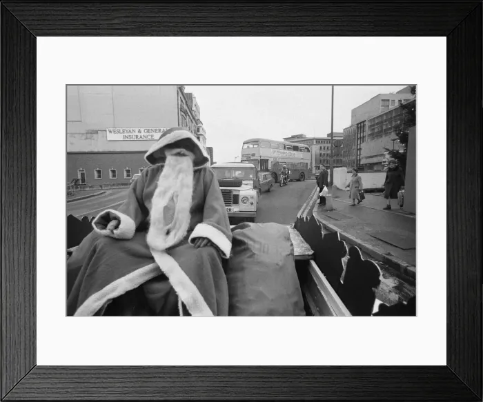 Framed Print : Father Christmas Tours Birmingham City Centre, 8th December 1979 Framed Print : Father Christmas Tours Birmingham City Centre, 8th December 1979