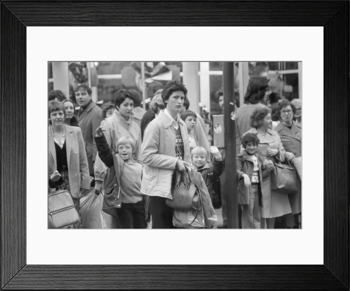 Framed Print : Father Christmas Tours Birmingham City Centre, 8th December 1979 Framed Print : Father Christmas Tours Birmingham City Centre, 8th December 1979