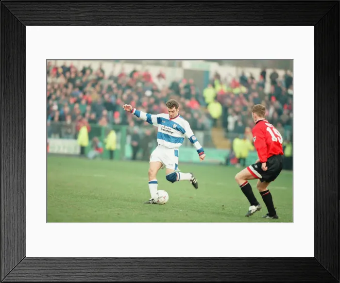 Framed Print : Reading 0-3 Manchester United, FA Cup 4th Round match at Elm Park Framed Print : Reading 0-3 Manchester United, FA Cup 4th Round match at Elm Park