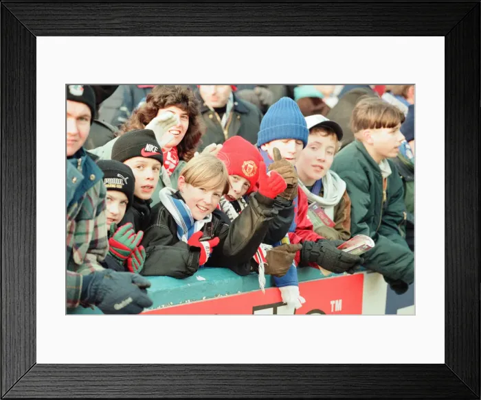 Framed Print : Reading 0-3 Manchester United, FA Cup 4th Round match at Elm Park Framed Print : Reading 0-3 Manchester United, FA Cup 4th Round match at Elm Park