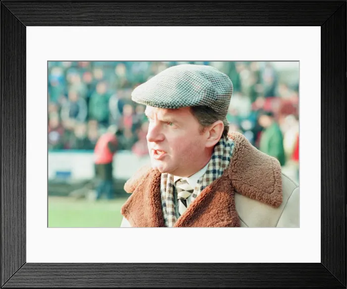 Framed Print : Reading 0-3 Manchester United, FA Cup 4th Round match at Elm Park
