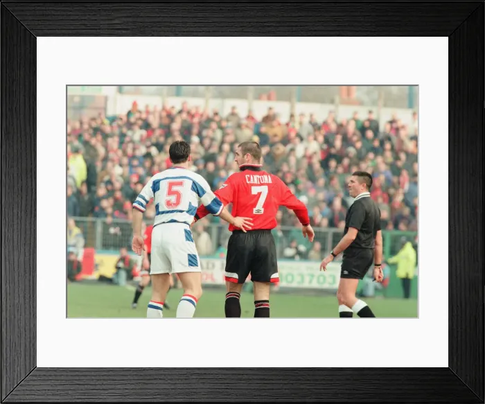 Framed Print : Reading 0-3 Manchester United, FA Cup 4th Round match at Elm Park Framed Print : Reading 0-3 Manchester United, FA Cup 4th Round match at Elm Park