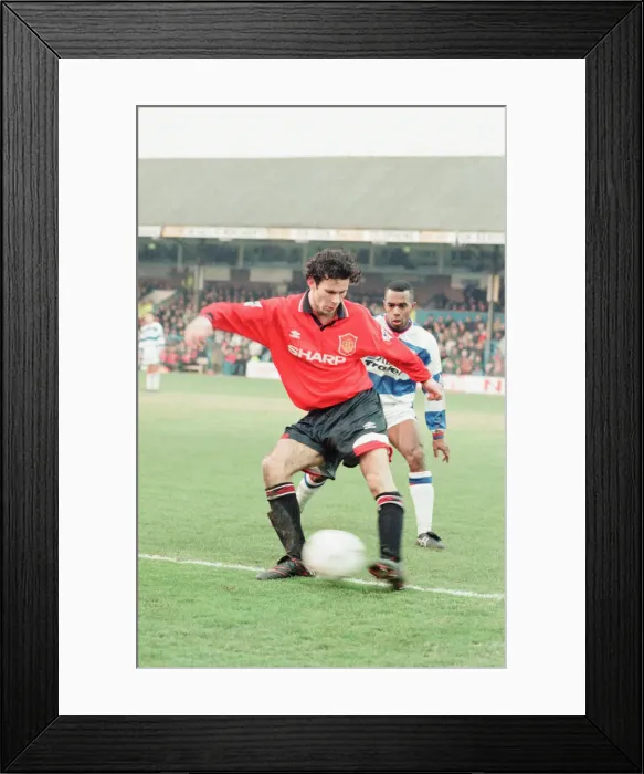 Framed Print : Reading 0-3 Manchester United, FA Cup 4th Round match at Elm Park
