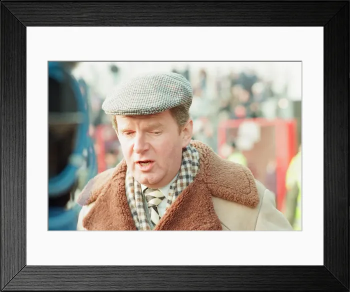 Framed Print : Reading 0-3 Manchester United, FA Cup 4th Round match at Elm Park Framed Print : Reading 0-3 Manchester United, FA Cup 4th Round match at Elm Park