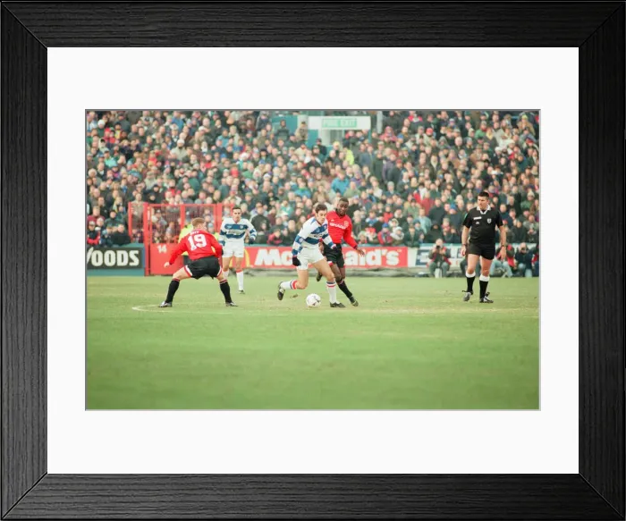 Framed Print : Reading 0-3 Manchester United, FA Cup 4th Round match at Elm Park