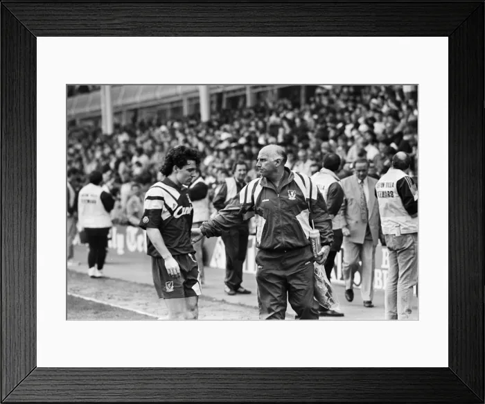 Framed Print : English League Division One match at Villa Park. Aston Villa 1 v Liverpool 0 Framed Print : English League Division One match at Villa Park. Aston Villa 1 v Liverpool 0