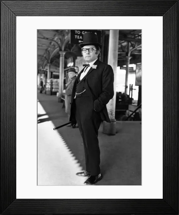 Framed Print : Leo Abse, Labour MP for Ponytpool. Circa 1962 Framed Print : Leo Abse, Labour MP for Ponytpool. Circa 1962