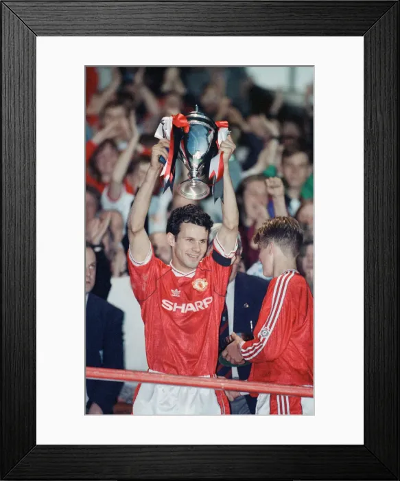 Framed Print : FA Youth Cup Final Second Leg match at Old Trafford. Manchester United 3 v Crystal
