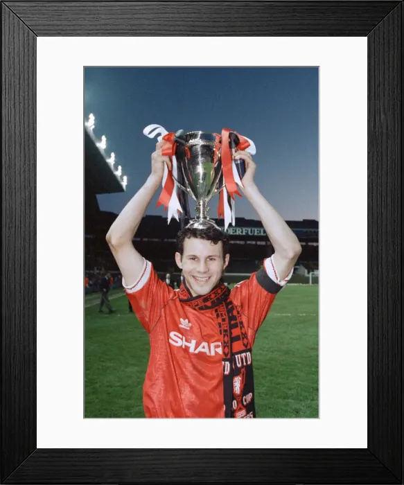 Framed Print : FA Youth Cup Final Second Leg match at Old Trafford. Manchester United 3 v Crystal Framed Print : FA Youth Cup Final Second Leg match at Old Trafford. Manchester United 3 v Crystal