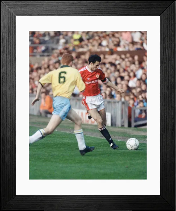 Framed Print : FA Youth Cup Final Second Leg match at Old Trafford. Manchester United 3 v Crystal Framed Print : FA Youth Cup Final Second Leg match at Old Trafford. Manchester United 3 v Crystal