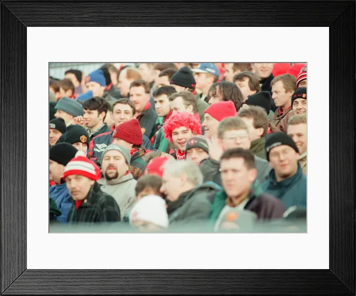 Framed Print : Reading 0-3 Manchester United, FA Cup 4th Round match at Elm Park Framed Print : Reading 0-3 Manchester United, FA Cup 4th Round match at Elm Park