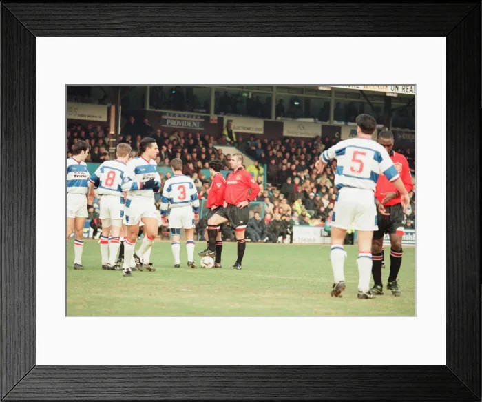 Framed Print : Reading 0-3 Manchester United, FA Cup 4th Round match at Elm Park Framed Print : Reading 0-3 Manchester United, FA Cup 4th Round match at Elm Park