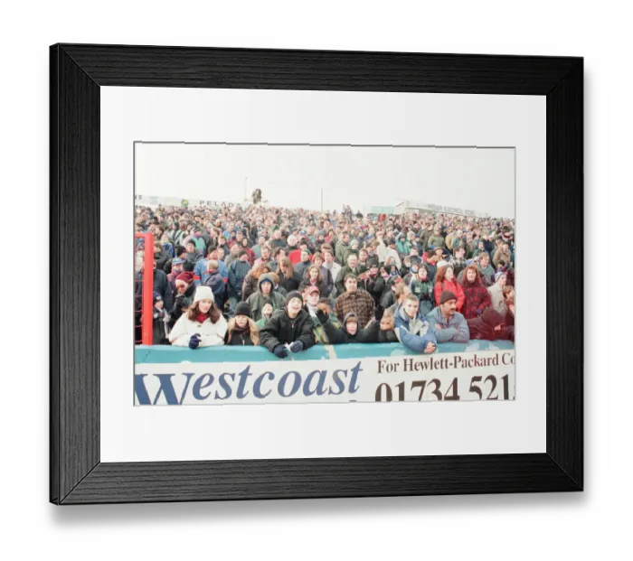 Framed Print : Reading 0-3 Manchester United, FA Cup 4th Round match at Elm Park Framed Print : Reading 0-3 Manchester United, FA Cup 4th Round match at Elm Park