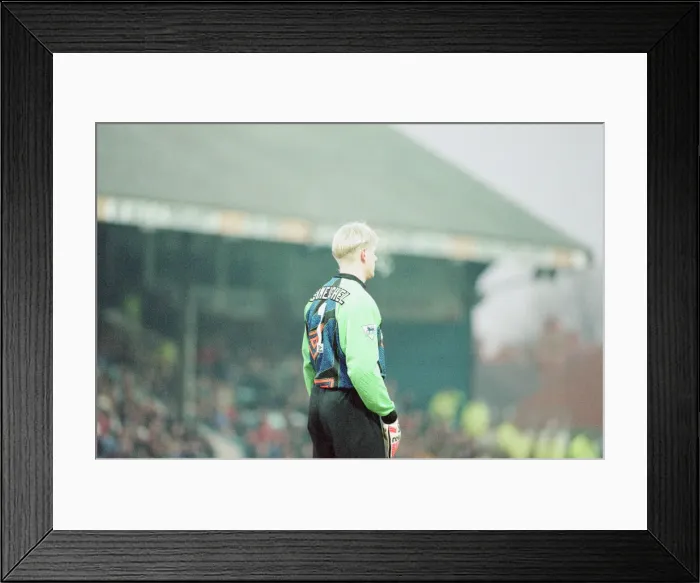 Framed Print : Reading 0-3 Manchester United, FA Cup 4th Round match at Elm Park Framed Print : Reading 0-3 Manchester United, FA Cup 4th Round match at Elm Park