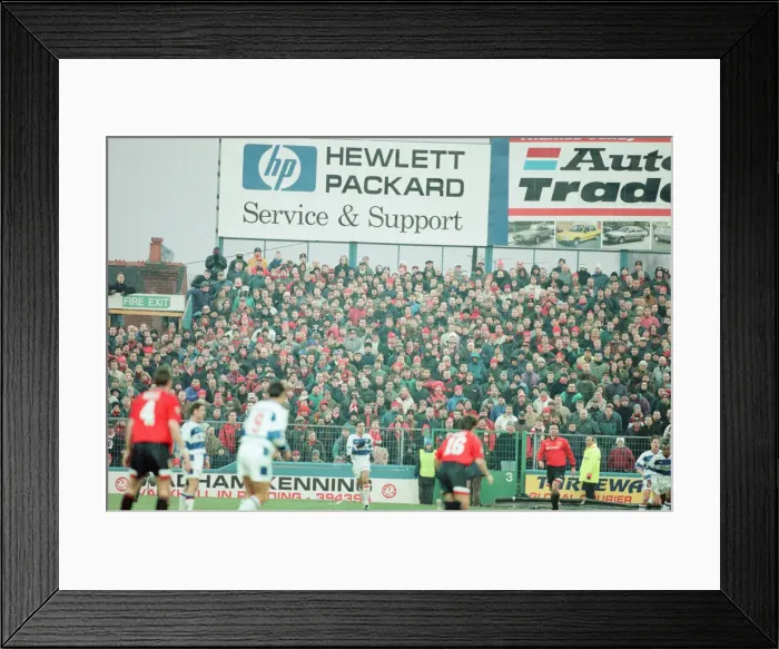 Framed Print : Reading 0-3 Manchester United, FA Cup 4th Round match at Elm Park Framed Print : Reading 0-3 Manchester United, FA Cup 4th Round match at Elm Park