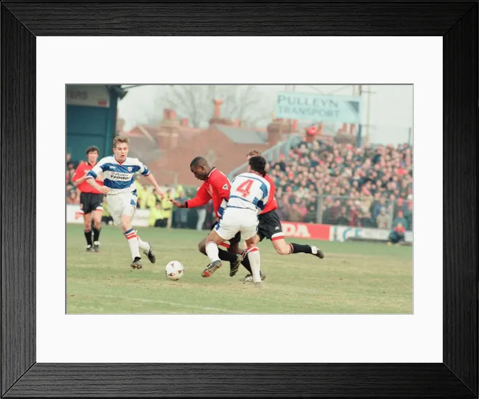 Framed Print : Reading 0-3 Manchester United, FA Cup 4th Round match at Elm Park Framed Print : Reading 0-3 Manchester United, FA Cup 4th Round match at Elm Park