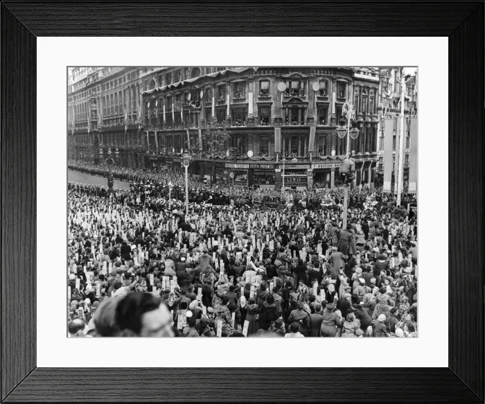 Framed Print : Her Majesty Queen Elizabeth, The Queen Mother with The Princess Margaret seen here in Framed Print : Her Majesty Queen Elizabeth, The Queen Mother with The Princess Margaret seen here in