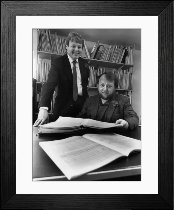 Framed Print : Heinrich Schiff, Austrian cellist and conductor. He was Artistic Director of the Northern Framed Print : Heinrich Schiff, Austrian cellist and conductor. He was Artistic Director of the Northern