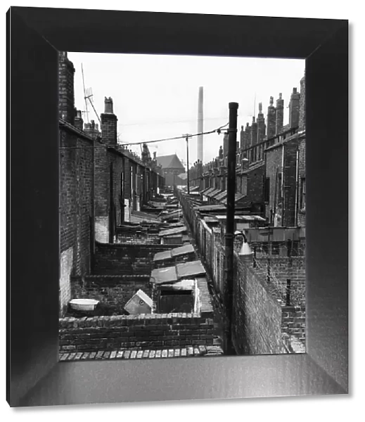 Back alleyway, Kensington Fields, Kensington, Liverpool, 2nd July 1970