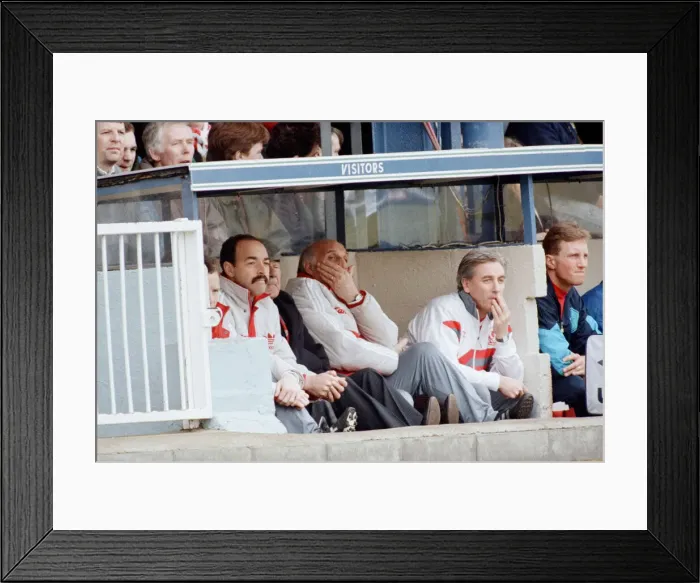 Framed Print : English League Division One match at Kenilworth Road. Luton Town 3 v Liverpool 1 Framed Print : English League Division One match at Kenilworth Road. Luton Town 3 v Liverpool 1