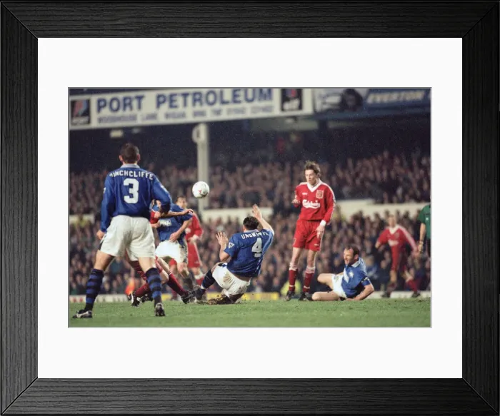 Framed Print : English Premier League match at Goodison Park. Everton 1 v Liverpool 1