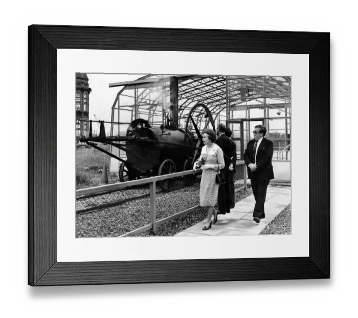 Framed Print : The Queen sees the working replica of Trevithicks Penydarren locomotive with curator Framed Print : The Queen sees the working replica of Trevithicks Penydarren locomotive with curator
