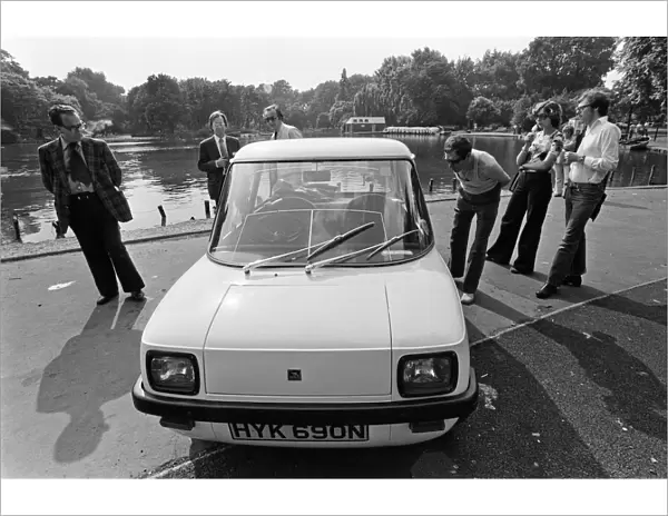The Enfield Electric Car Road Test by Sunday Mirror reporter Roy Spicer
