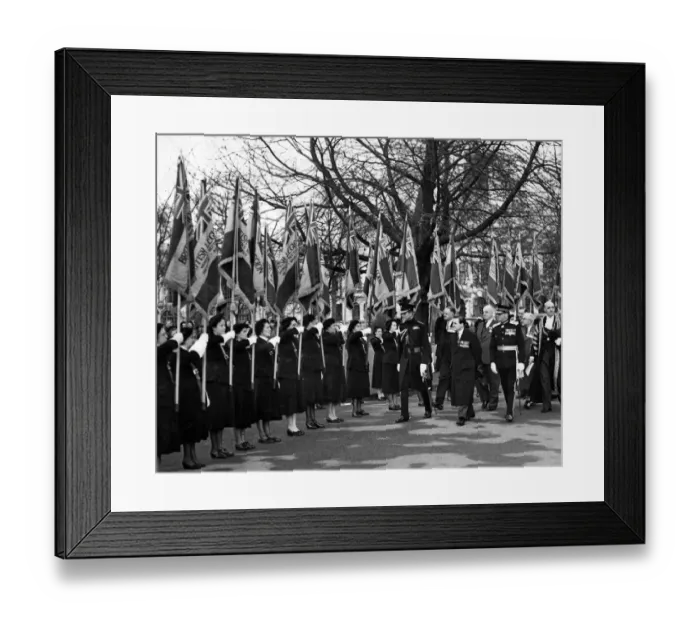 Framed Print : HRH Duke of Edinburgh, accompanied by Major Tasker Watkins VC, The Lord Lt