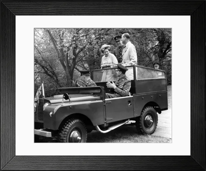 Framed Print : Queen Elizabeth II and the Duke of Edinburgh visit Wales Framed Print : Queen Elizabeth II and the Duke of Edinburgh visit Wales