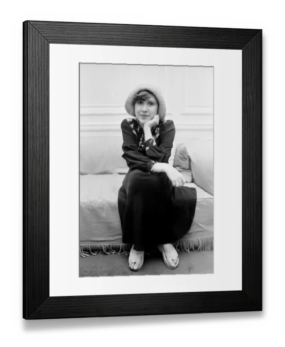 Framed Print : 17-year-old Carrie Fisher at the Savoy Hotel. 31st July 1974 Framed Print : 17-year-old Carrie Fisher at the Savoy Hotel. 31st July 1974