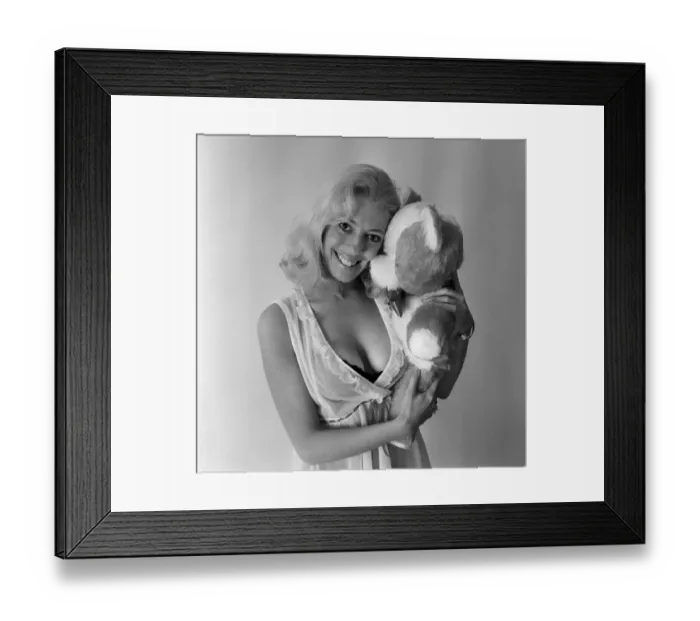 Framed Print : Julie Goodyear, who plays barmaid Bet Lynch in Coronation Street