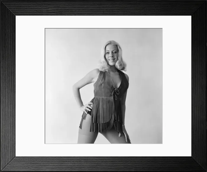Framed Print : Julie Goodyear, who plays barmaid Bet Lynch in Coronation Street. 20th December 1970 Framed Print : Julie Goodyear, who plays barmaid Bet Lynch in Coronation Street. 20th December 1970