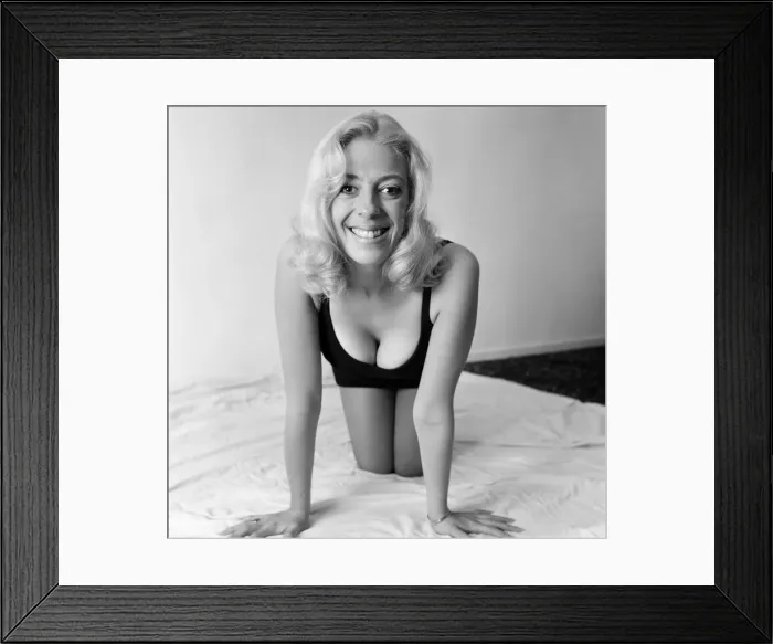Framed Print : Julie Goodyear, who plays barmaid Bet Lynch in Coronation Street. 20th December 1970