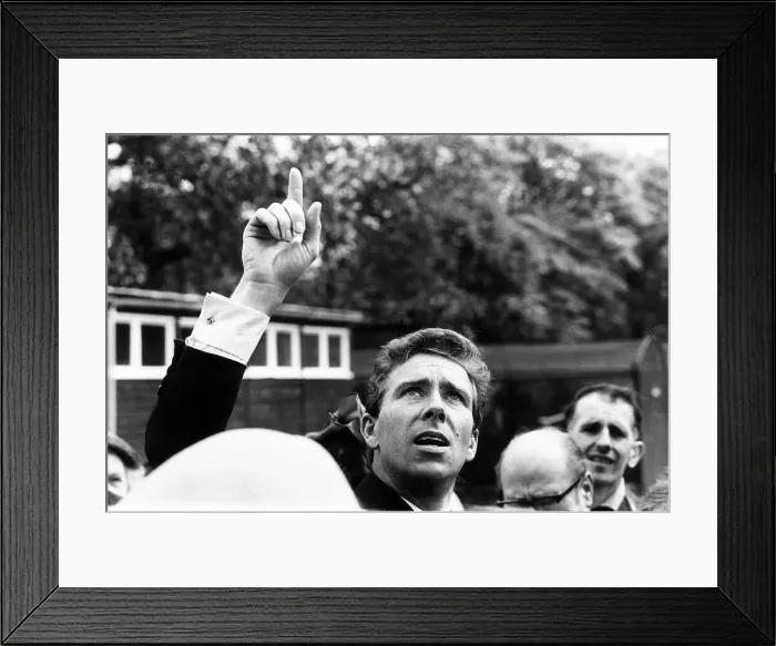 Framed Print : Lord Snowdon May 1965 at London Zoo Entering birdcage Framed Print : Lord Snowdon May 1965 at London Zoo Entering birdcage