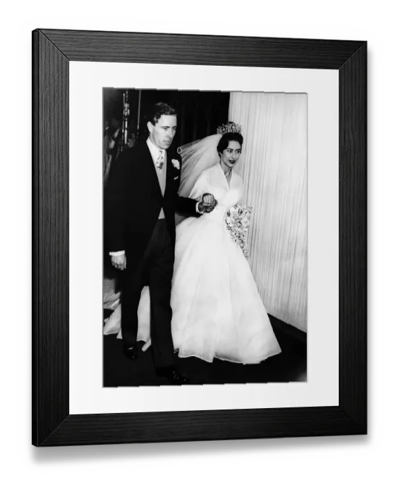 Framed Print : Princess Margaret and Lord Snowdon May1960 holding hands as they leave Westminster Framed Print : Princess Margaret and Lord Snowdon May1960 holding hands as they leave Westminster