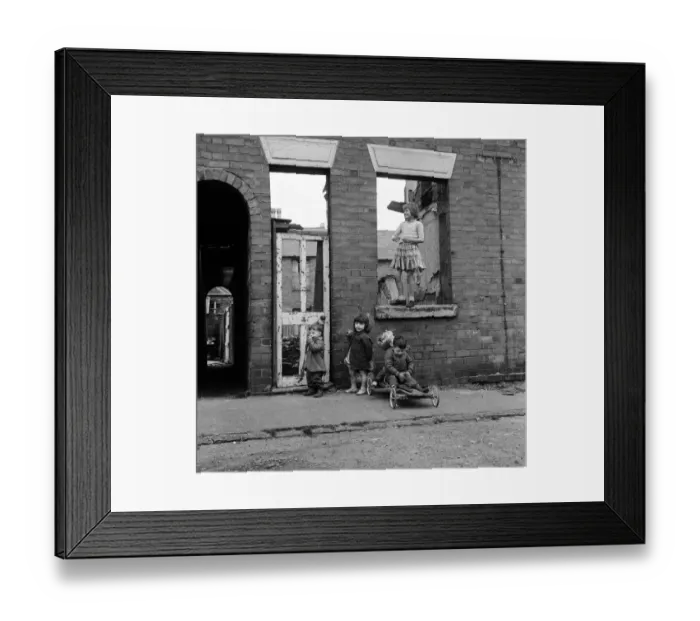 Framed Print : Slum areas of Leicester. 18th October 1963