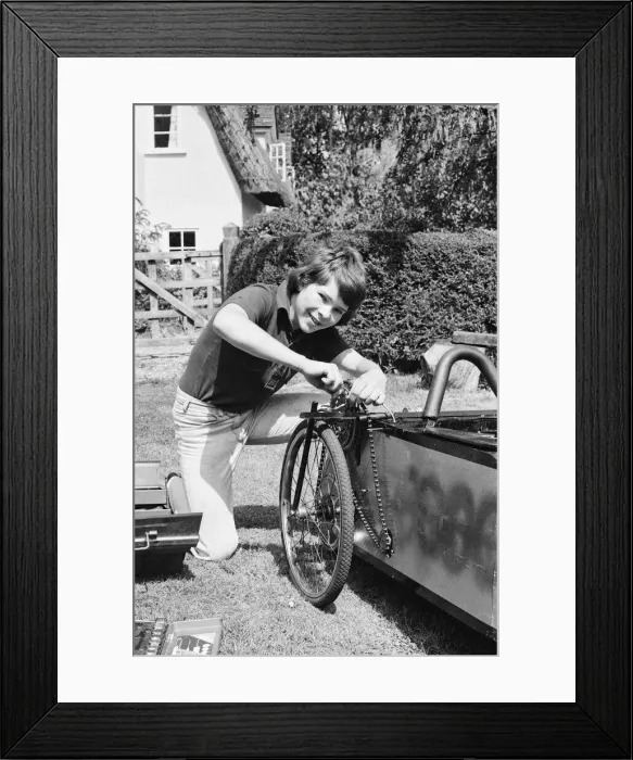 Framed Print : Lucas 2000 Electric Motor Contest. Picture shows car no: 16 Framed Print : Lucas 2000 Electric Motor Contest. Picture shows car no: 16