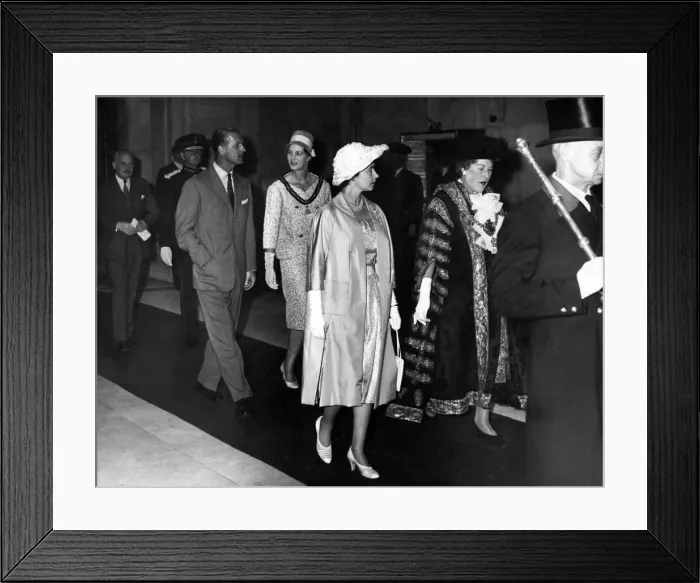 Framed Print : Queen Elizabeth II visiting Wales. Escorted by the Lord Mayor (Alderman Mrs Dorothy Lewis Framed Print : Queen Elizabeth II visiting Wales. Escorted by the Lord Mayor (Alderman Mrs Dorothy Lewis