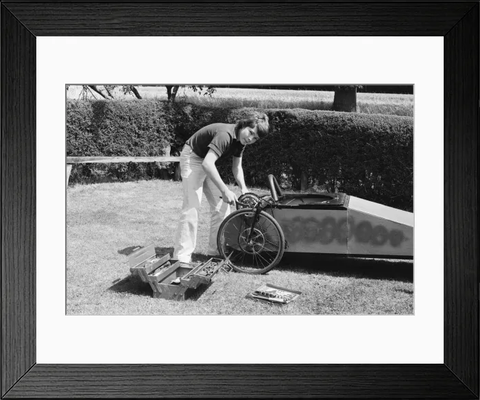 Framed Print : Lucas 2000 Electric Motor Contest. Picture shows car no: 16 Framed Print : Lucas 2000 Electric Motor Contest. Picture shows car no: 16